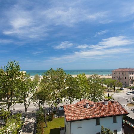 Hotel Dolcevita Cesenatico Luaran gambar