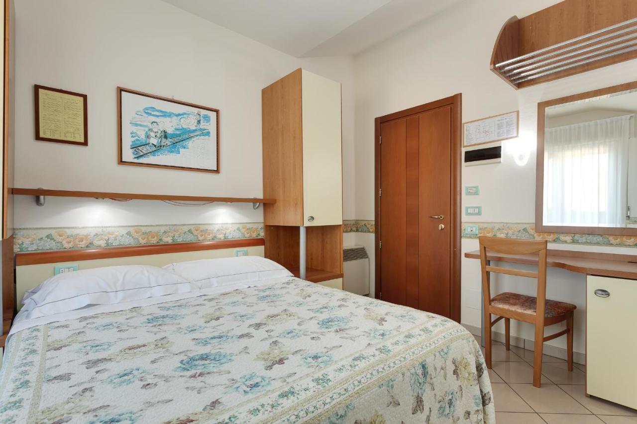 Hotel Dolcevita Cesenatico Luaran gambar