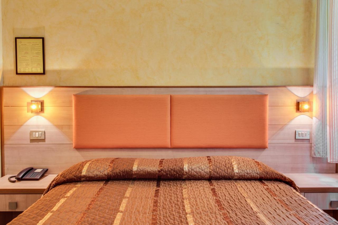 Hotel Dolcevita Cesenatico Luaran gambar