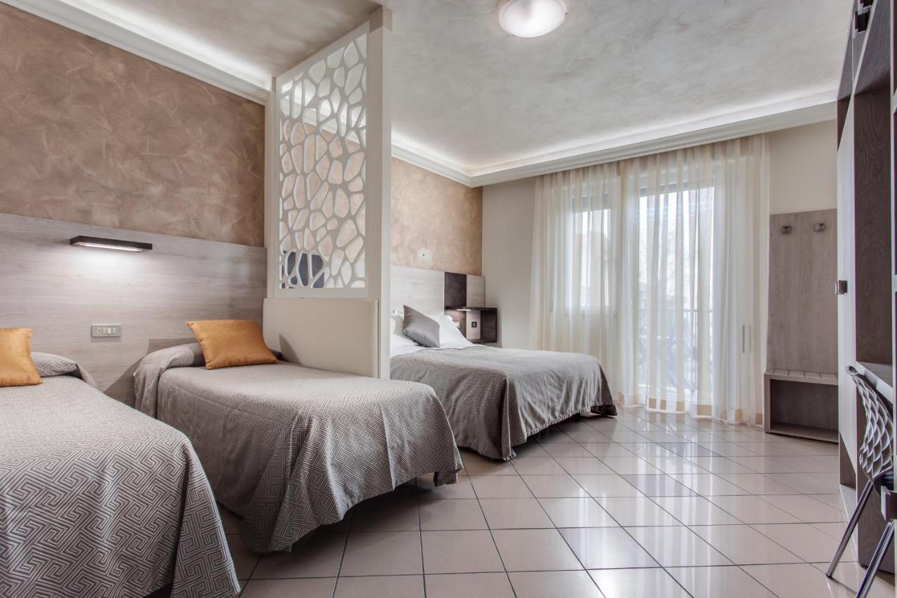 Hotel Dolcevita Cesenatico Luaran gambar