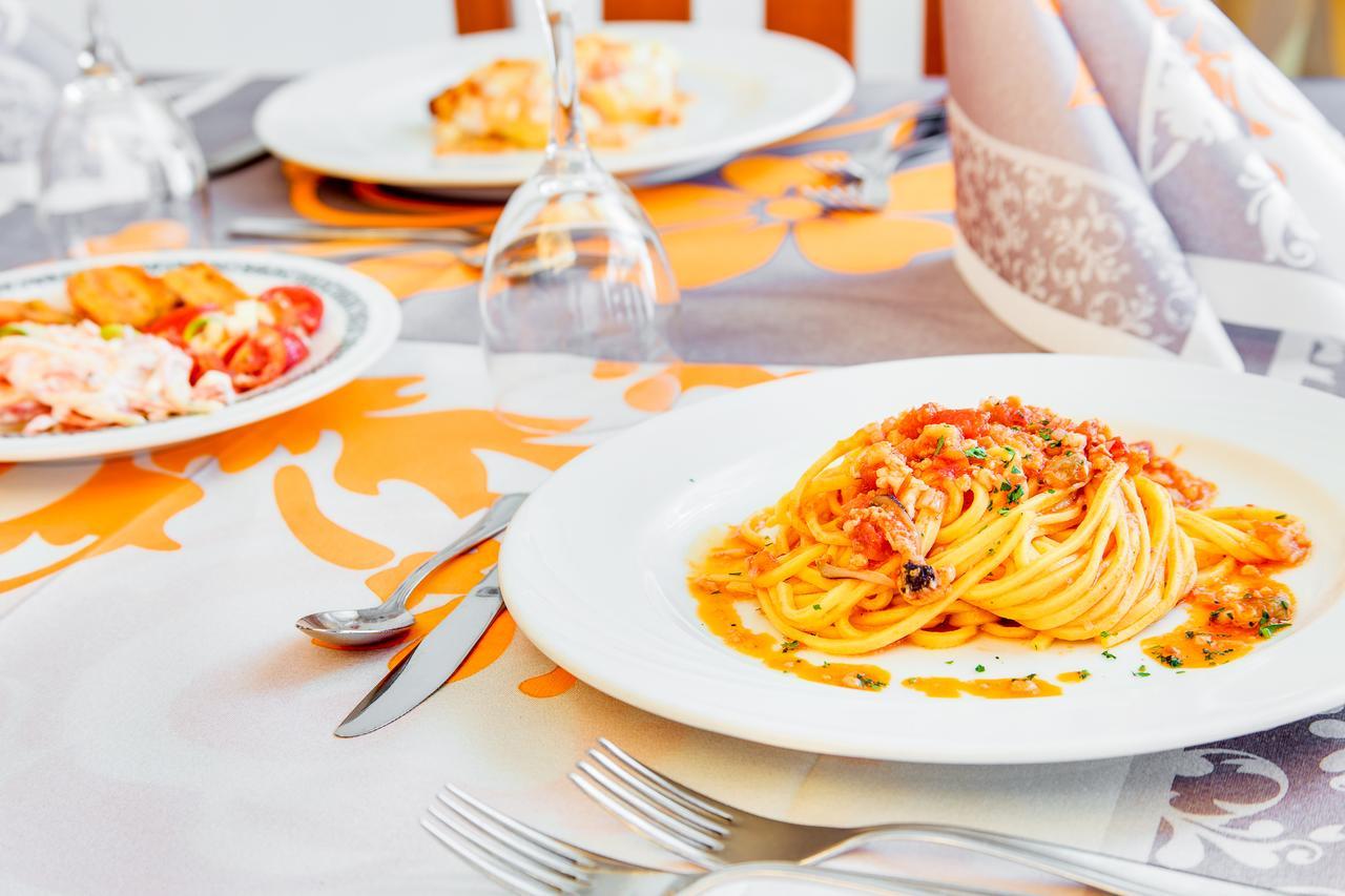 Hotel Dolcevita Cesenatico Luaran gambar