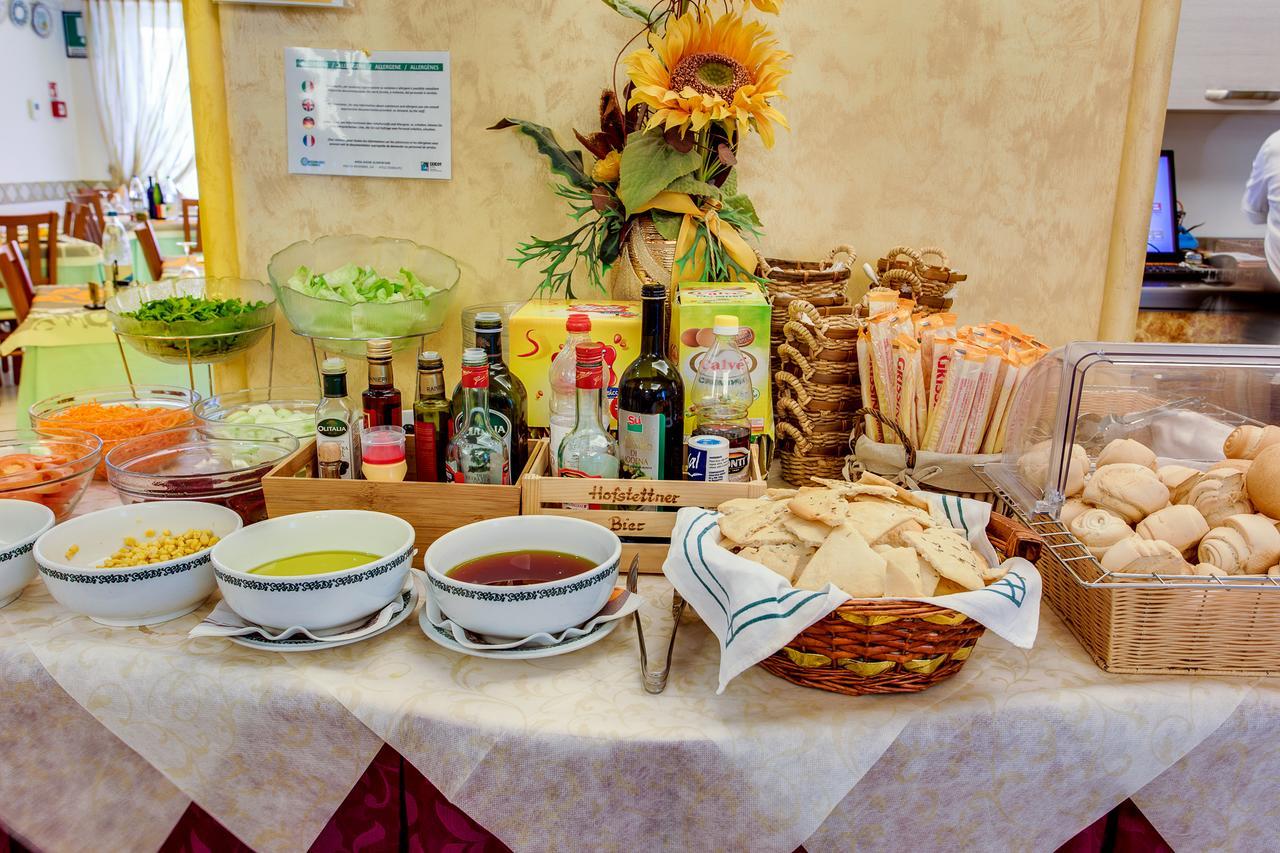 Hotel Dolcevita Cesenatico Luaran gambar