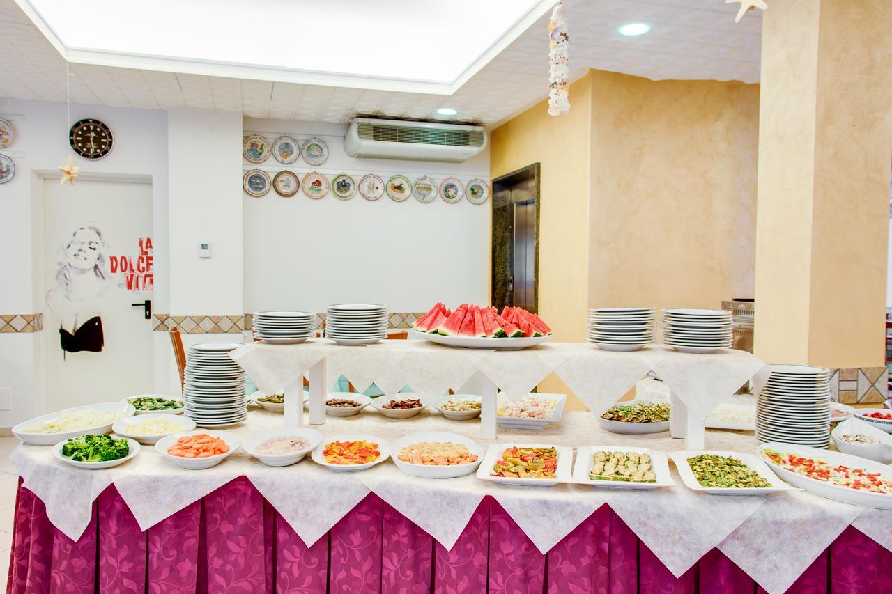 Hotel Dolcevita Cesenatico Luaran gambar