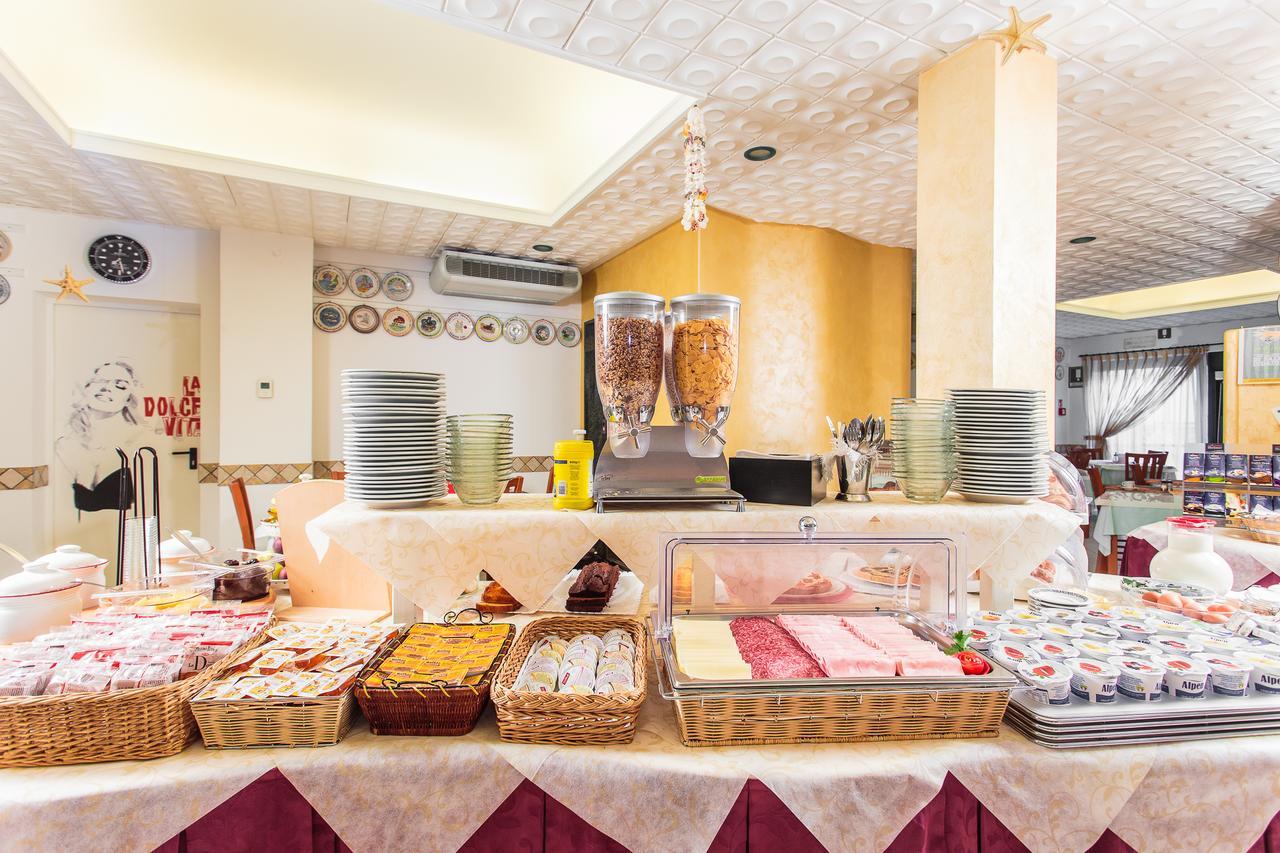 Hotel Dolcevita Cesenatico Bilik gambar